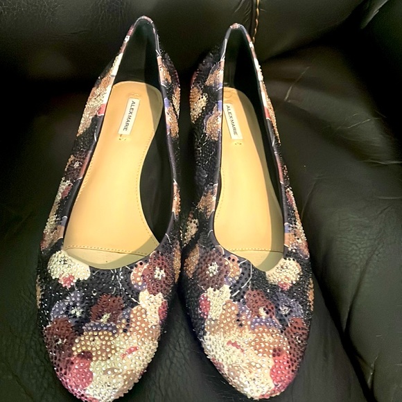 Dillard’s Alex Marie shoes - Picture 1 of 4